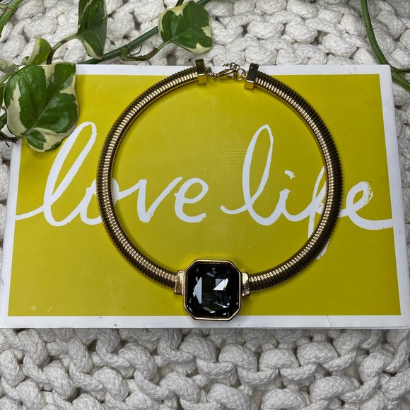bebe Jewelry - Bebe Vintage statement necklace